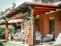Fam-alberoidea portico-in-legno